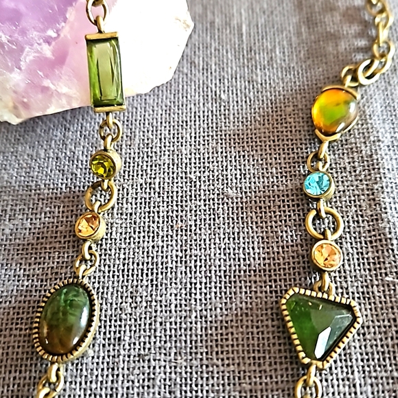 Gorgeous brass, green stones necklace - Picture 5 of 7